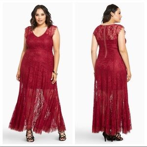 Torrid Lace Maxi Dress Size 10